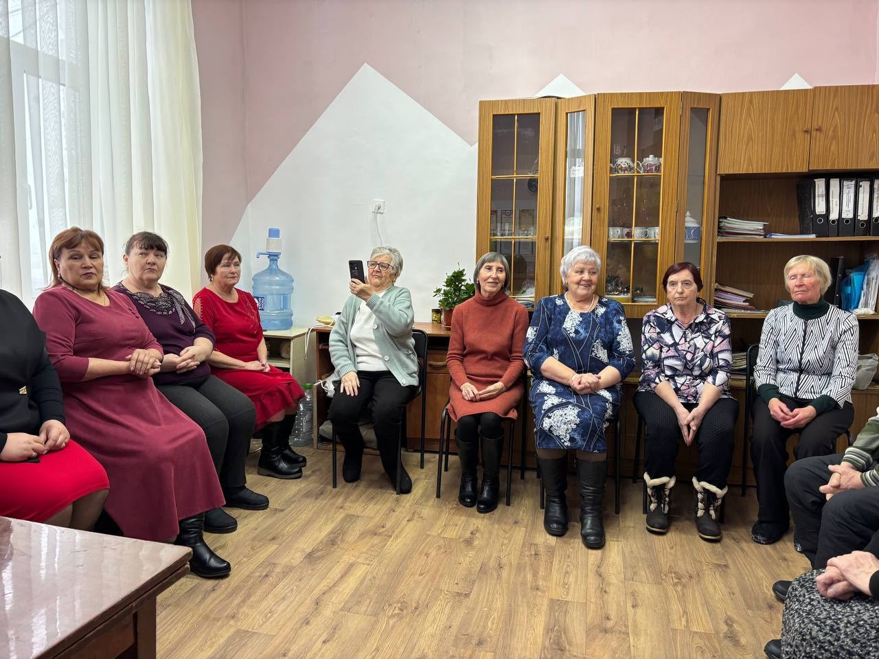 Ветераны посёлка Новый Мир получили подарок от губернатора