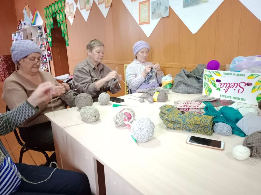 Гуманитарная акция ,,Тепло матери" продолжается. 