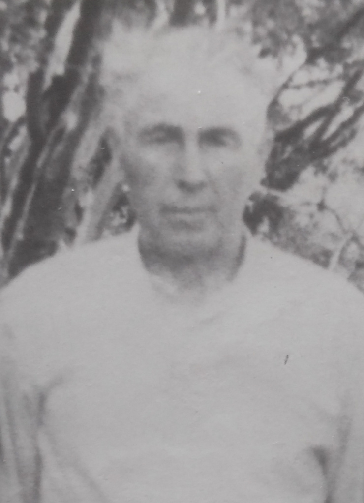  Ежов Порфирий Алексеевич (10.11.1898-...) 